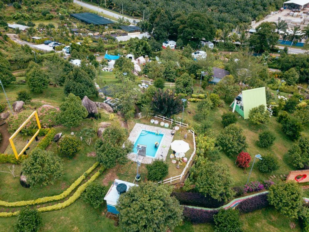 Durian Ecolodge 탐핀 외부 사진