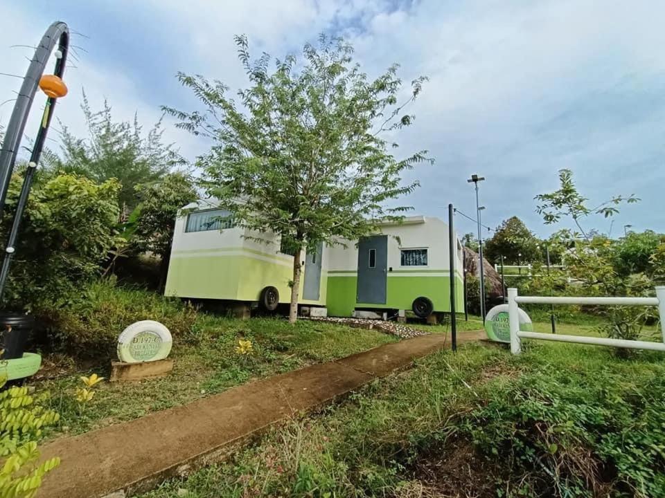 Durian Ecolodge 탐핀 외부 사진